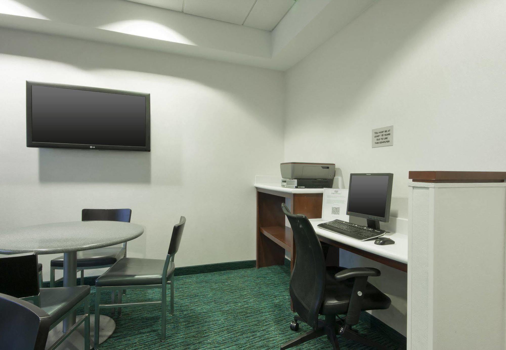 Springhill Suites Grand Rapids North Exterior foto